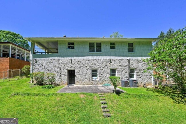 Building Photo - 1368 Aniwaka Ave SW