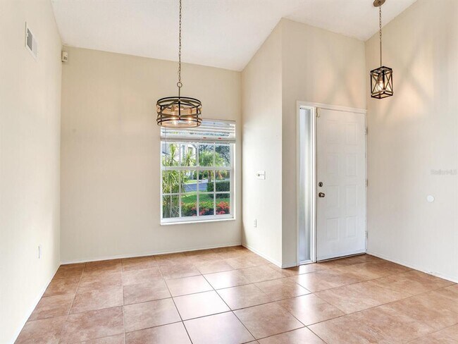 Building Photo - 6303 Green Oaks Cir