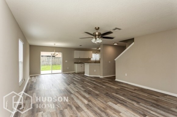 Foto del edificio - NOW AVAILABLE! - 11760 Mango Cross Ct, Sef...