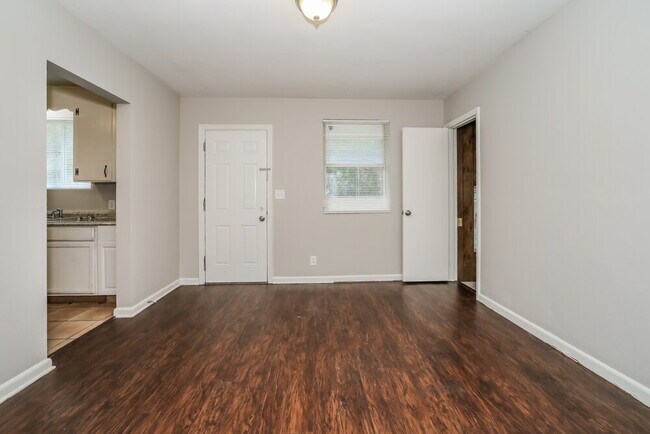 Foto del edificio - 3942 Barmer Dr