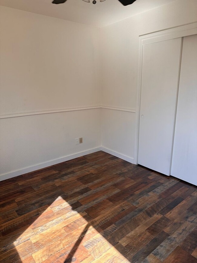 Building Photo - Great 3 bedroom 2 bath home in Hilmar