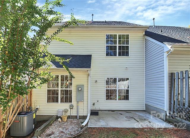 Foto del edificio - 948 Sparrows Nest Ln