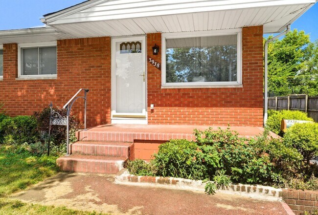 Foto del edificio - 3938 Halsey Pl