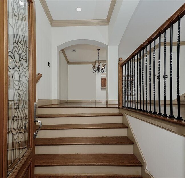 Building Photo - 28 Waterway Ct