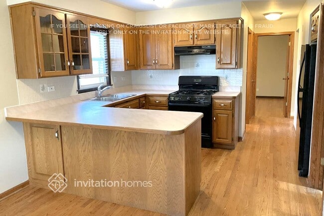 Building Photo - 17358 Oleander Ave