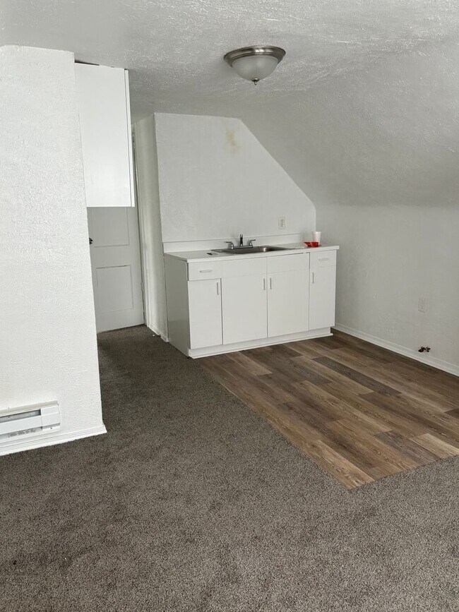 Foto del edificio - 3604 E 117th St