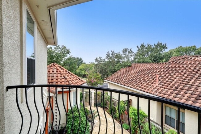 Building Photo - Spacious 4-Bedroom Home for Rent in Gated ...