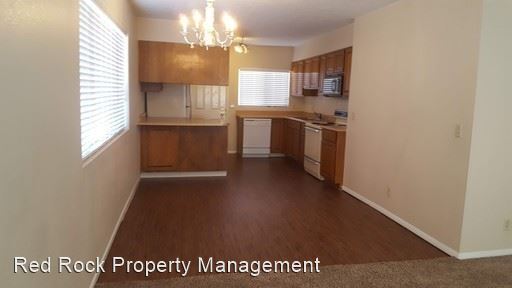 Building Photo - 2 br, 1 bath House - 325 N Main Street #3