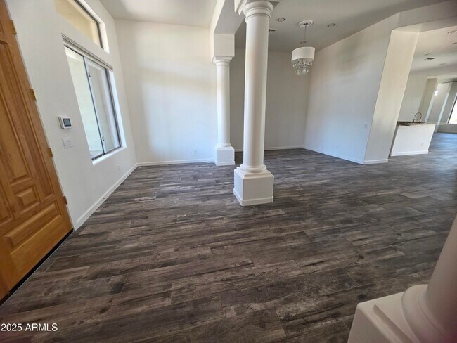 Foto del edificio - 13113 W Peck Ct