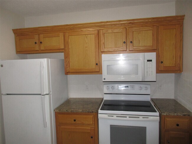 Foto del edificio - 17401 Red Oak Dr