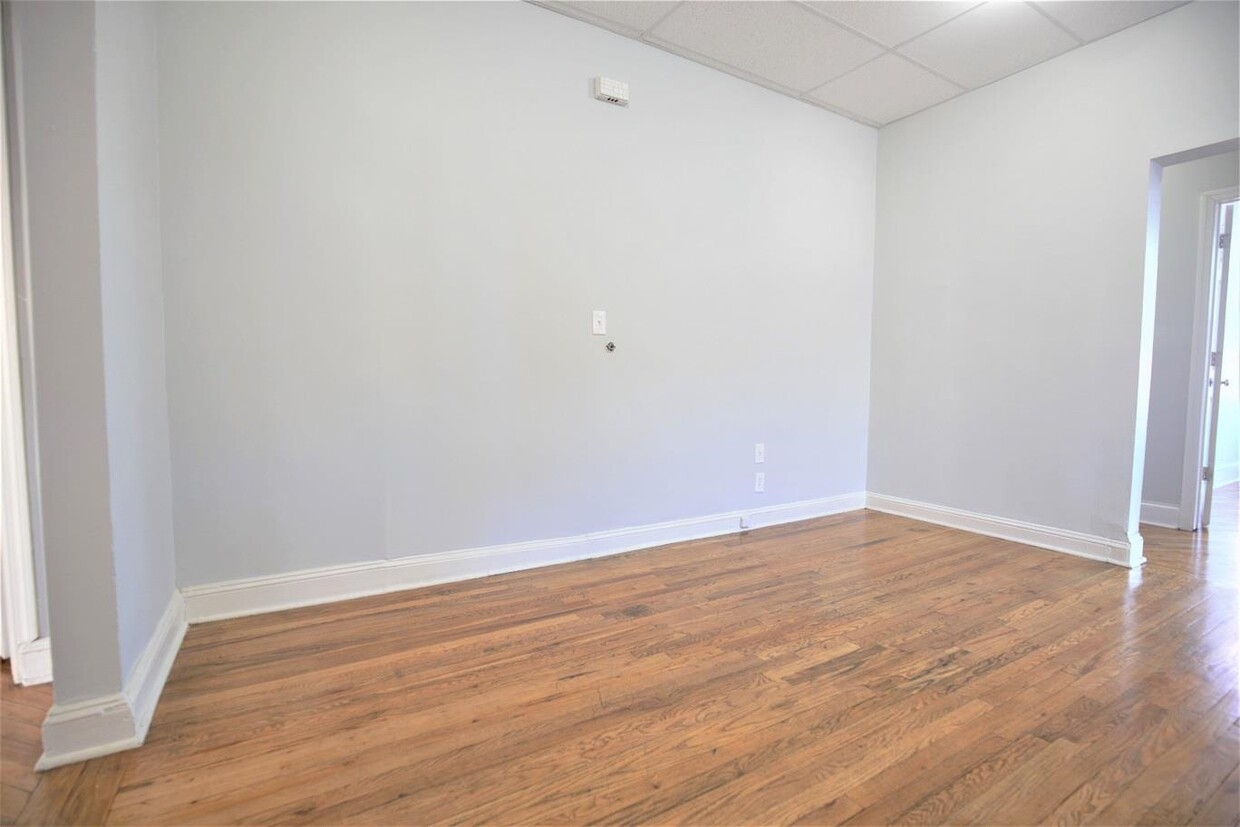Foto principal - 537 Washington St