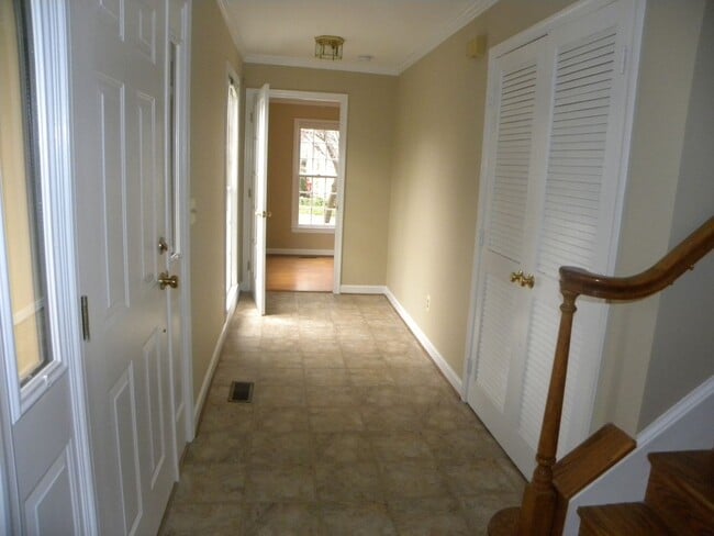 Photo - Linden Hill's House with Garage