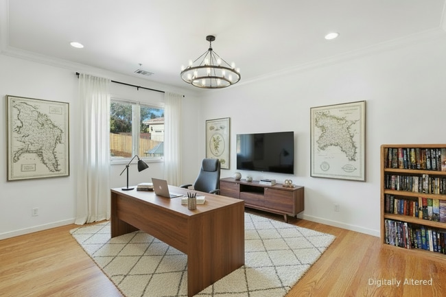 Building Photo - 544 Sunset Way