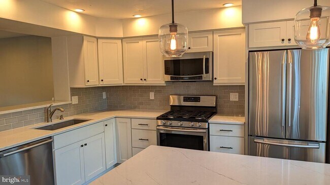Building Photo - 20970 Rootstown Terrace