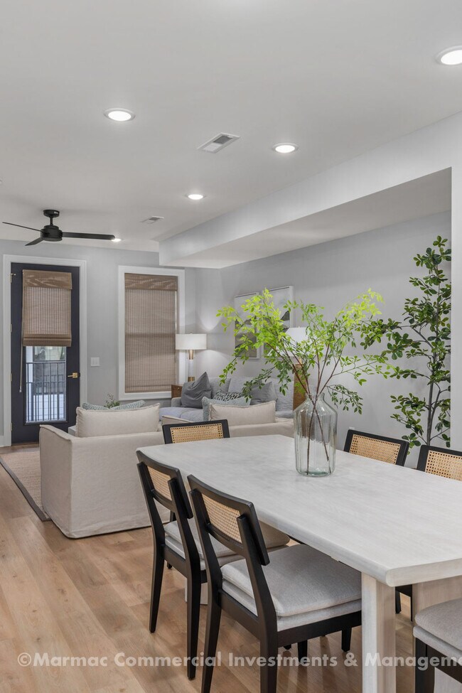 Foto del edificio - 154 N Poplar St