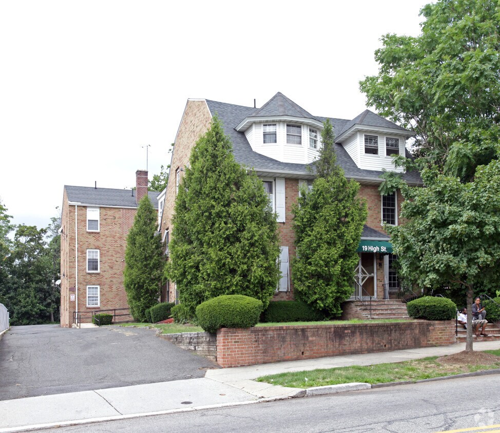 Primary Photo - 19 High St