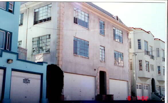 Building Photo - 654 Beacon St