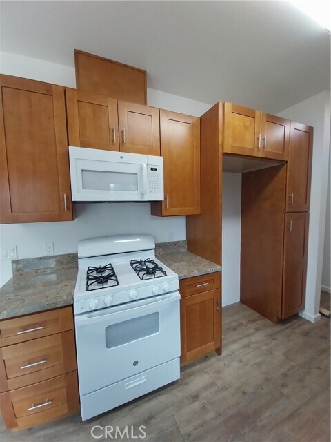 Foto del edificio - 5515 Carleton Rd