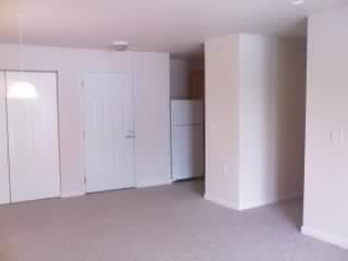 Building Photo - 4700 Fox Pointe Dr