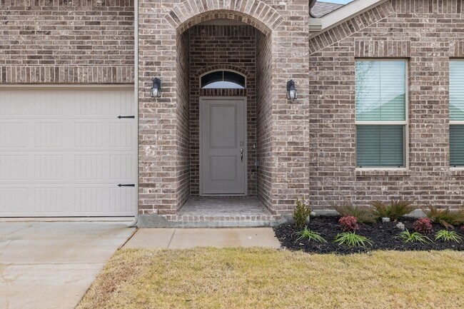 Building Photo - 155 Dogwood Ave