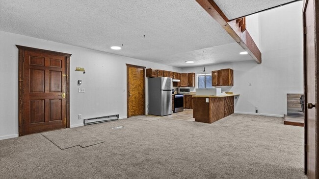 Foto del edificio - Spacious Home for Rent in Glenwood Springs – Great Location, No HOA!