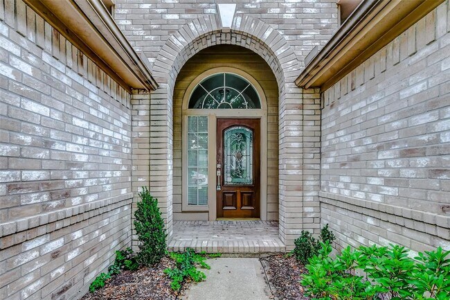Foto del edificio - 7039 Clustering Oak Ct