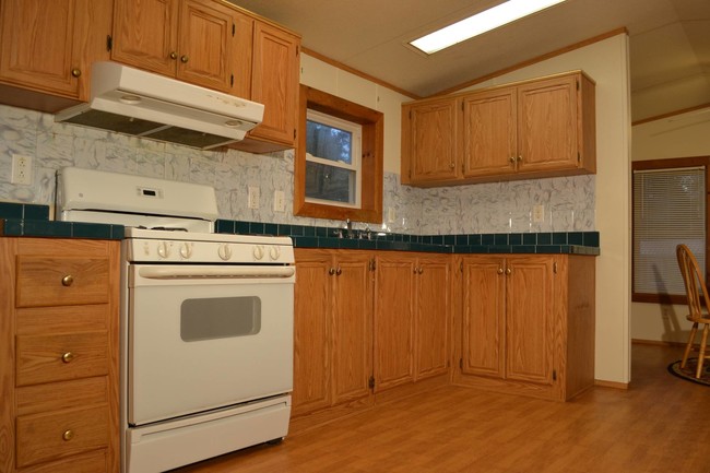 Foto del edificio - 3683-3701 Galway Rd
