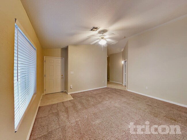 Foto del edificio - 423 N Shaylee Ln