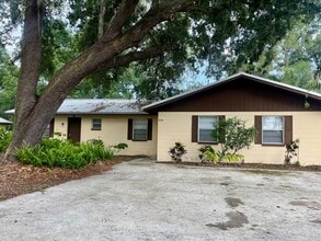 Building Photo - 7637 Green Rd