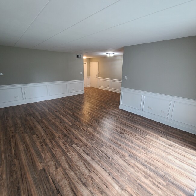 10607 Southwest Hwy Unit 1 D, Worth, IL 60482 Condo for Rent in Worth, IL