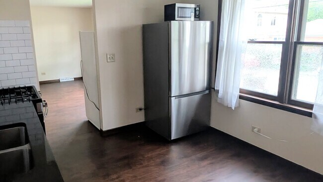 Foto del edificio - 7535 W Hanover St