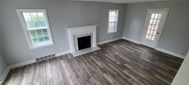Foto del edificio - 954 Hartford Ave