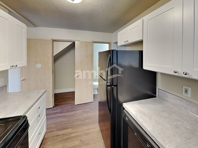 Building Photo - 16966 SW Steele Way