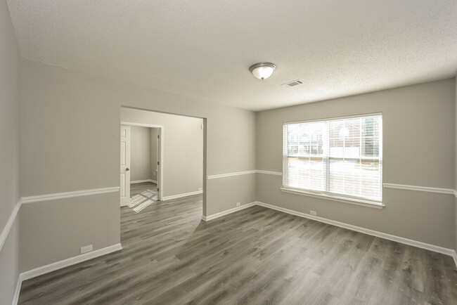 Foto del edificio - 265 Redding Ridge