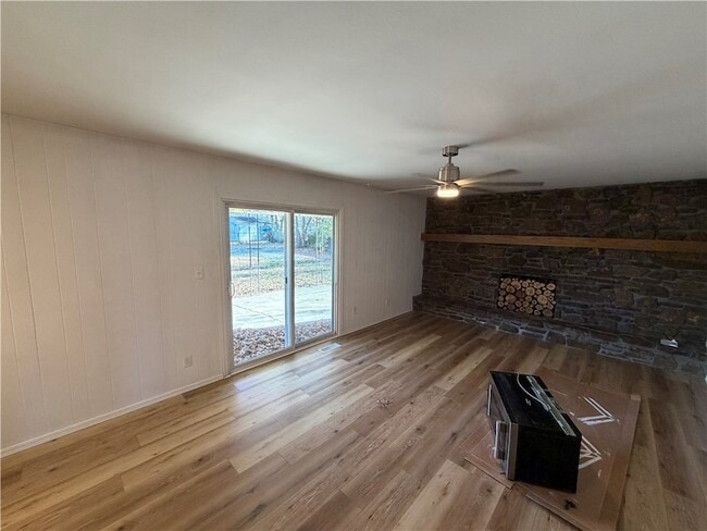 Foto del edificio - 2854 N Loxley Ave