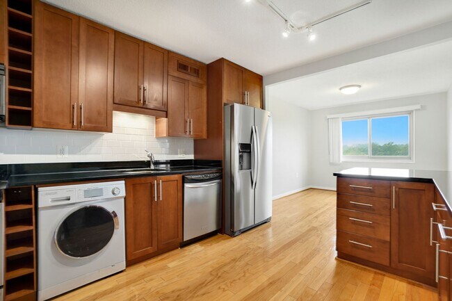 Foto del edificio - 7333 New Hampshire Ave