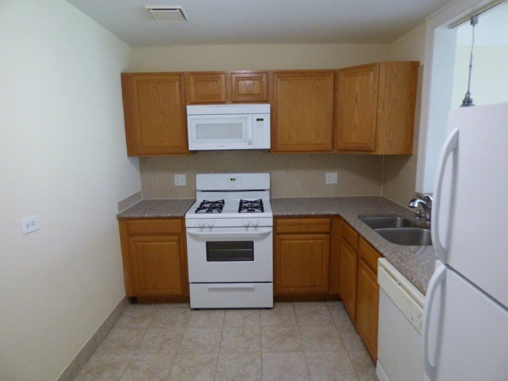 Primary Photo - 1145 N Sterling Ave