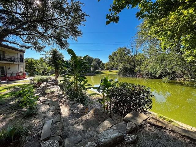 Building Photo - 904 S Weatherred Dr