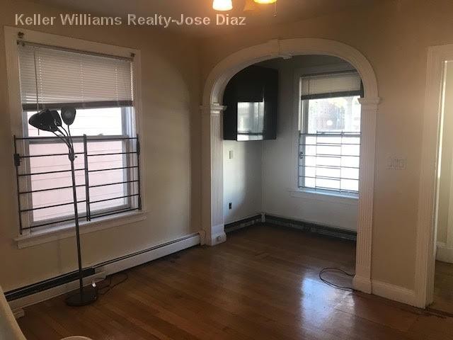 Building Photo - 219 Waterman St