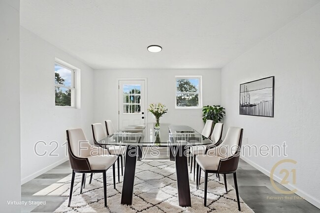 Building Photo - 1004 Government Rd