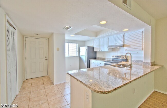 Building Photo - 2385 Naples Trace Cir
