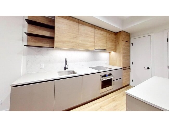 Photo du bâtiment - 10448 University Dr