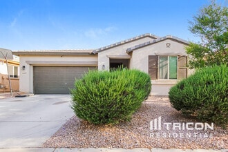 Building Photo - 44409 W Bailey Dr