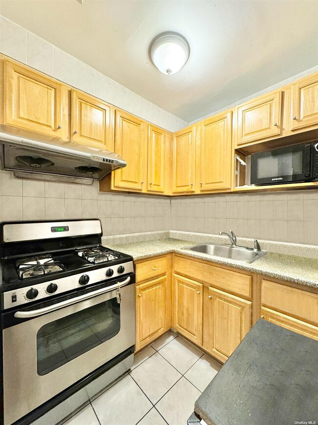 Foto del edificio - 9248 52nd Ave