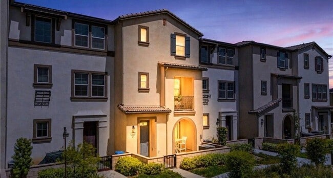 Building Photo - 40815 Melrose Dr