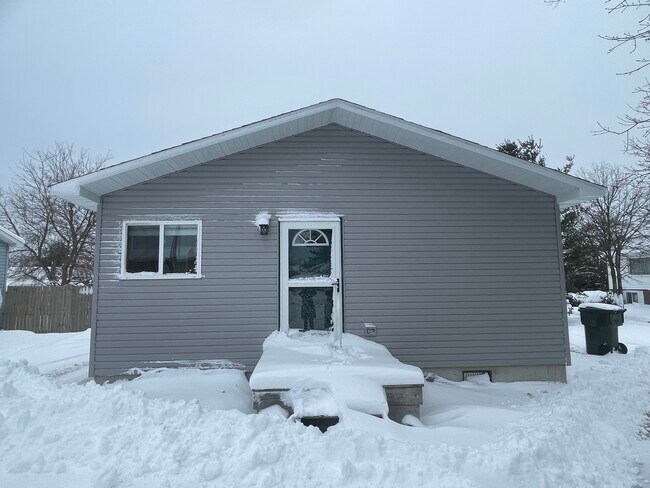 Building Photo - 2623 7th Pl