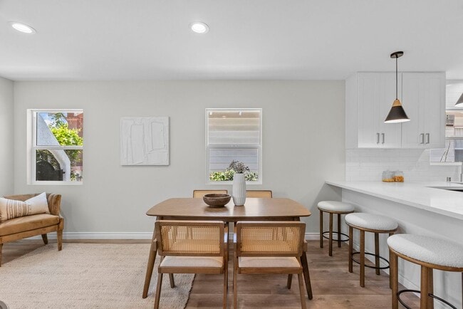 Foto del edificio - 1747 W 39th Pl