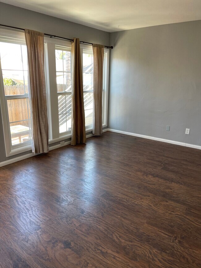 Foto del edificio - 4435 Felton St