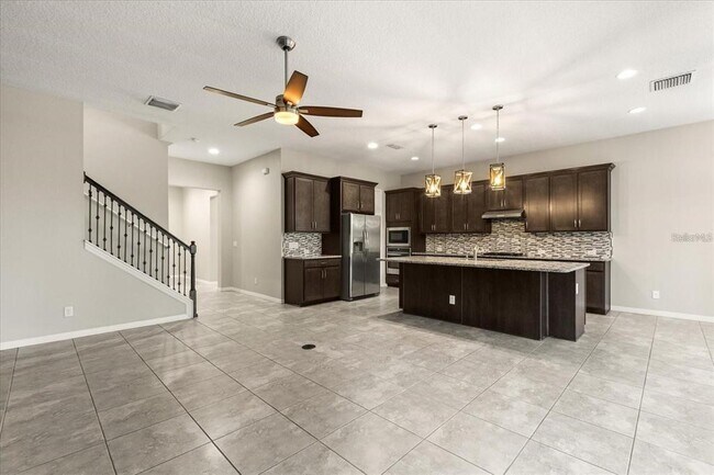 Foto del edificio - 1046 Grand Hilltop Dr