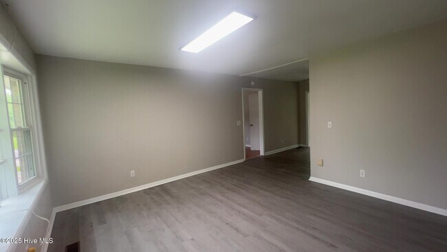 Foto del edificio - 104 Greencrest Cir